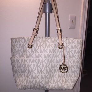 EUC Michael Kors Purse